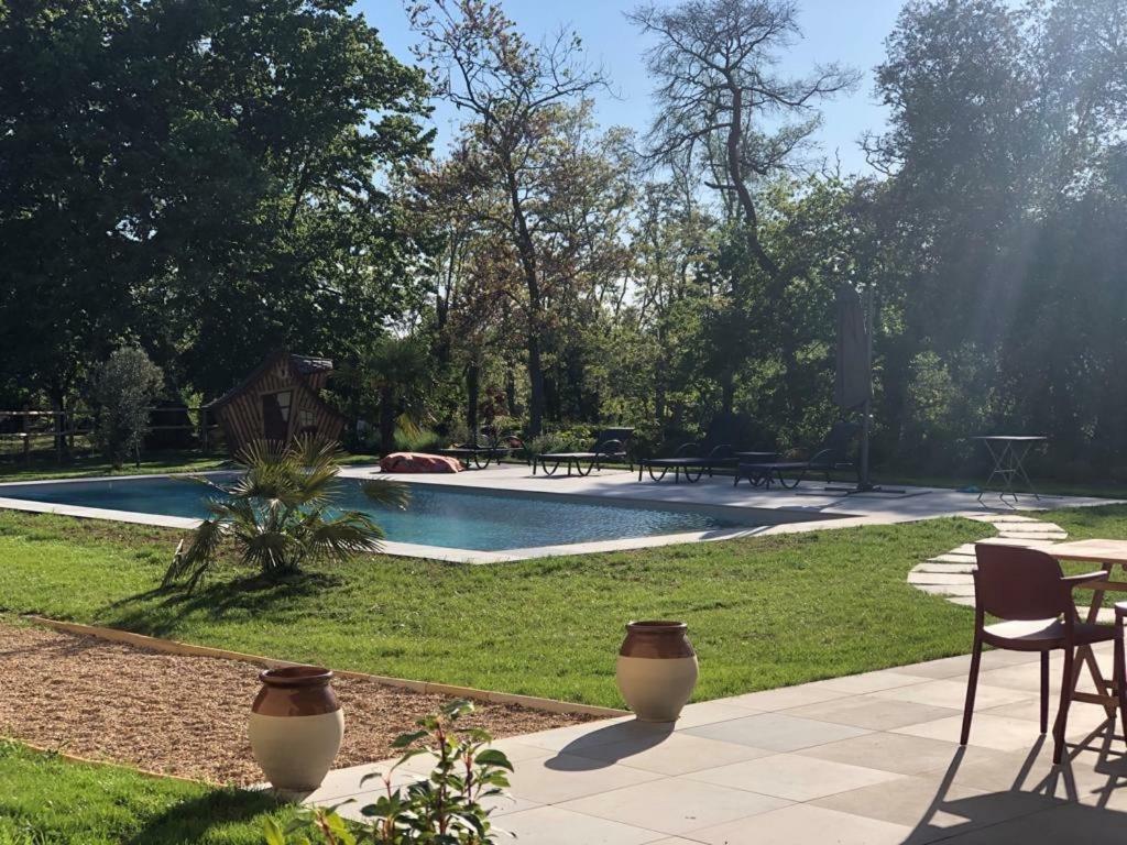 L Esprit Du Clain Chambres D Hotes Bandb De Standing Proches Du Futuroscope Golf Et Lac De St Cyr Naintre Luaran gambar
