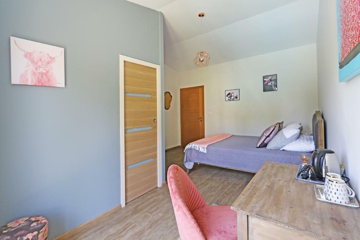 L Esprit Du Clain Chambres D Hotes Bandb De Standing Proches Du Futuroscope Golf Et Lac De St Cyr Naintre Luaran gambar