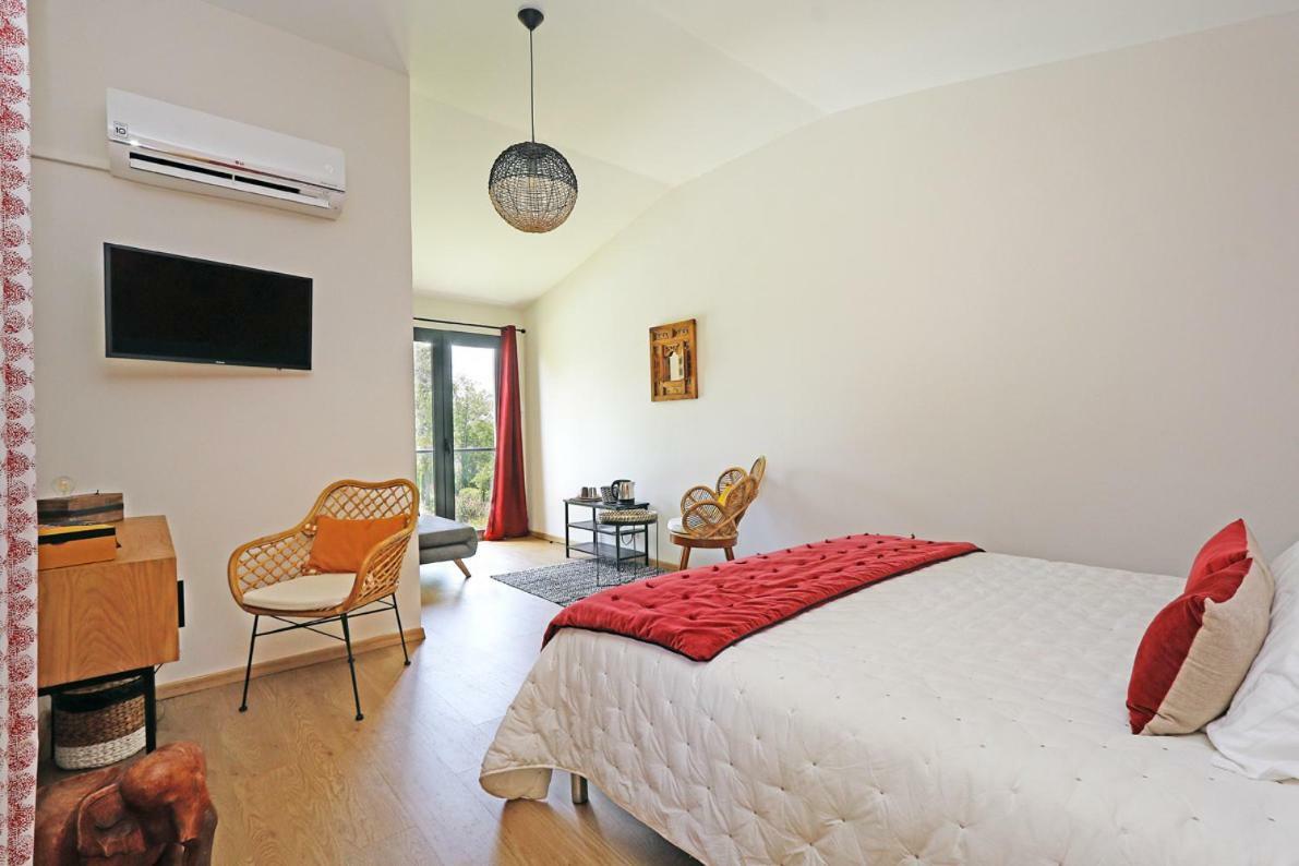 L Esprit Du Clain Chambres D Hotes Bandb De Standing Proches Du Futuroscope Golf Et Lac De St Cyr Naintre Luaran gambar